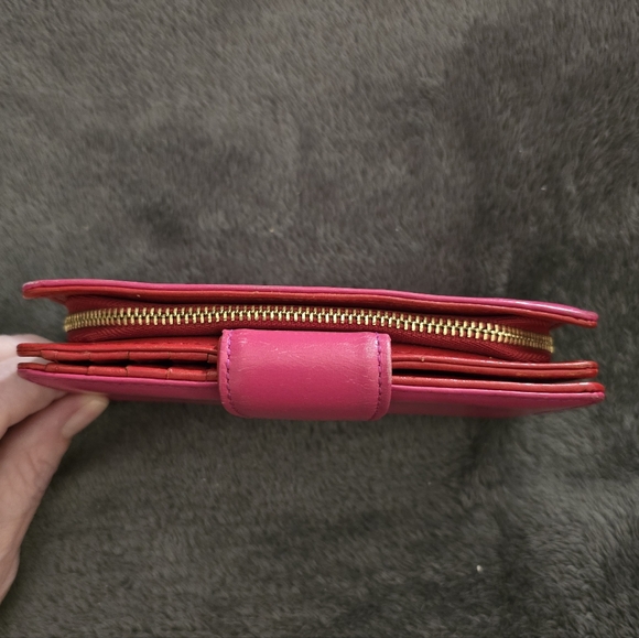 Kate Spade New Yoek Elyce Hot Pink Leather wallet w/red interior.. REHAB - Picture 7 of 16